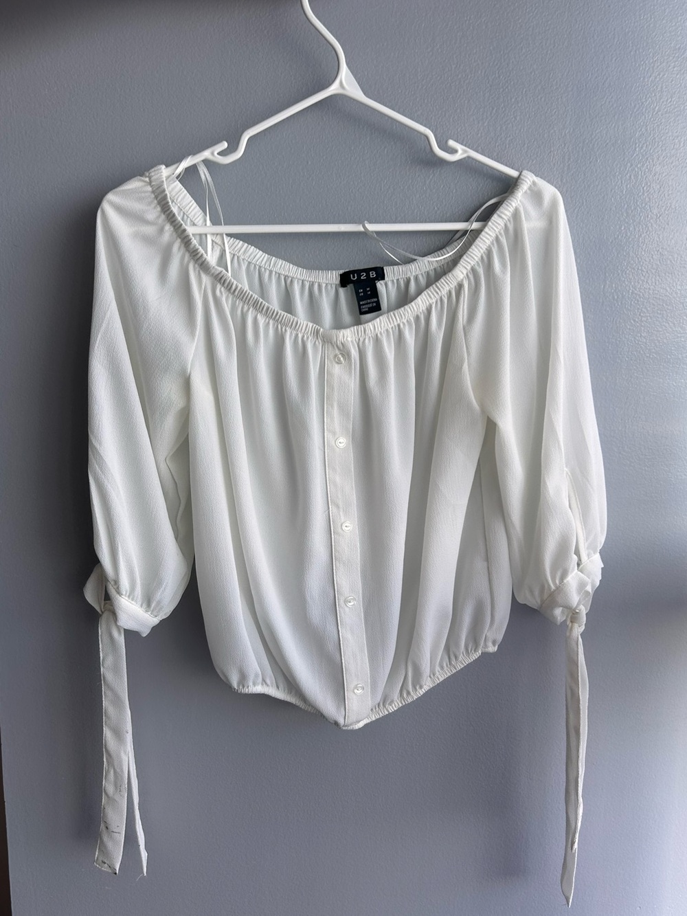 U2B White Off-Shoulder Button Front Tie-Sleeve Blouse